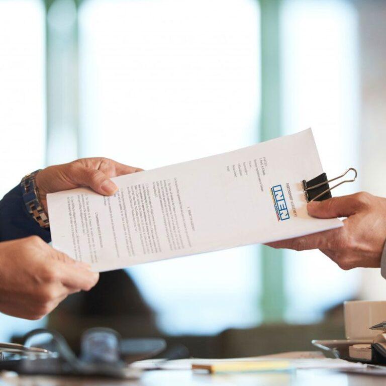 CERTIFICADOS Y LICENCIAS